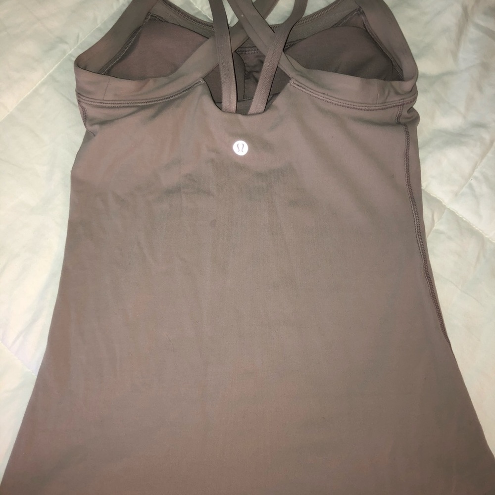 Lululemon workout top